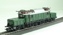 Märklin 3022 E-lok BR 194 ('Kleine krokodil') groen DB gebruikt