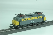 Märklin 3324 E-lok NS 1139 botsneus grijs/geel