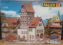 FALLER 130985 Brandweerkazerne met toren