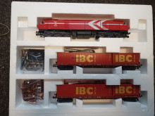 LIMA 149943 Diesellok met twee containerwagens IBC