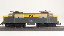 Märklin 3168 NS lok 1212 grijs/geel geringe lakschade