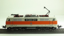 Märklin 3355 E-lok BR 111 DN crème/oranje netjes gebruikt