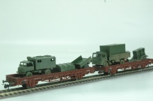 Roco 44043 Twee rongenwagens met militaire voertuigen oog haakje aanhanger legerboertuig afgebroken - Img 2