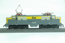 Märklin 3055 E-lok NS 1216 Grijs/geel gebruikt - Img 2