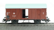 Märklin 4883 Gesloten goederenwagen met bewegende deuren