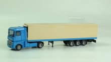 AM 706 Renault blauw mer crème trailer