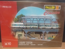 FALLER 194119 S-Bahn station