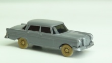 WIKING 14.1 Mercedes 220S