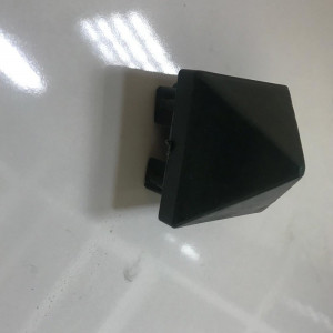 Stalp de gard metalic verde rectangular gaurit cu capac, cu suruburi si accesorii, inaltime 100cm