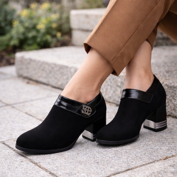 Pantofi Cu Toc Nicol Black