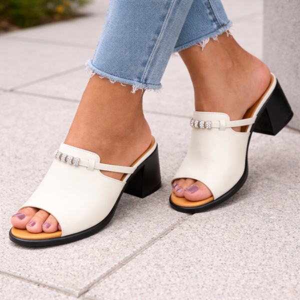 Papuci Piele Naturala Divina Beige