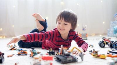 Povestea LEGO, fenomenul care a unit copiii din întreaga lume