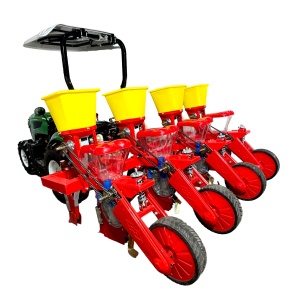 Semanatoare pentru porumb cu 4 randuri, atasabila la tractor