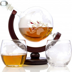 Glob pamantesc decantor bauturi cu corabie si 2 pahare 
