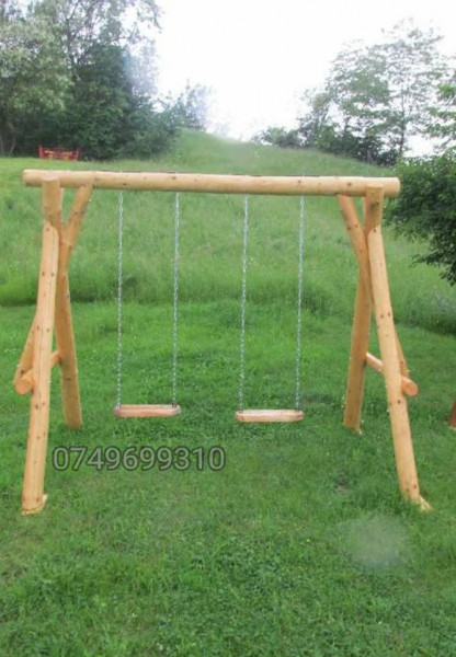 Balansoar din lemn pentru copii