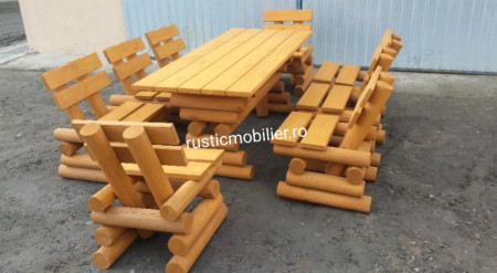 Masa cu 8 scaune
