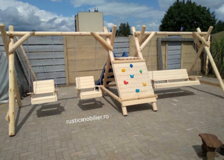 Complex de joaca din bușteni pentru copii