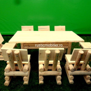 Masa cu 8 scaune din lemn masiv