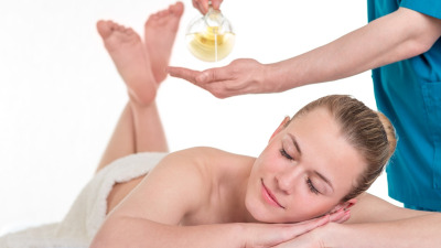 Masaj anticelulitic acasă: 5 tehnici profesionale + protocoale complete pas cu pas [Ghid 2025]