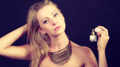 Cum Aplici Parfumul Lattafa pentru Persistență 12+ Ore - Ghid Expert 2025