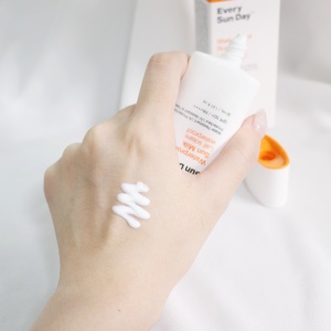 Dr.Jart+ - Every Sun Day Waterproof Sun Milk SPF50+/PA++++ - Loțiune protecție solară rezistentă la apă SPF 50 - Img 2