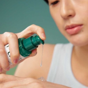Purito Seoul - Wonder Releaf Centella Soothing Serum - Ser regenerator cu extract de Centella Asiatica, 60 ml - Img 2