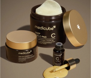 Crema de fata cu capsule de Vitamina C Deep Vita C Capsule Cream, 55 g, Medicube - Img 10