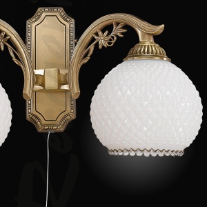 Aplica clasica din alama cu 2 brate design italian 8600 107990 universul-luminii.ro