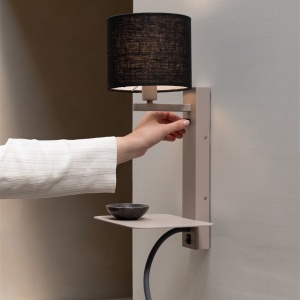 Aplica cu raft si reader LED, port USB si abajur textil negru Florence 248880 universul-luminii.ro