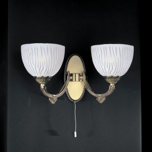 Aplica de perete design clasic din alama si sticla 5600 102450 universul-luminii.ro