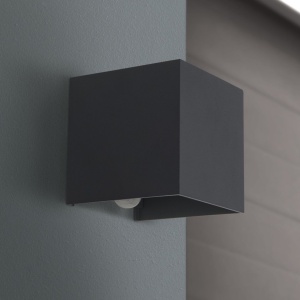 Aplica LED ambientala de exterior cu senzor de miscare IP54 CUBE-S antracit 157210 universul-luminii.ro