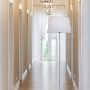 Lampadar/Lampa de podea design elegant ASTI alba 104100 universul-luminii.ro