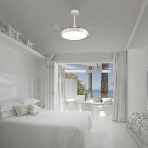 Lustra LED CCT cu ventilator si telecomanda MISTRAL aspect lemn MA-8827 247900 universul-luminii.ro