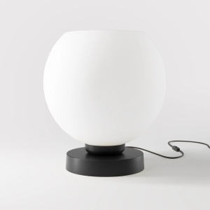 Veioza, Lampa de masa din alama Globe
