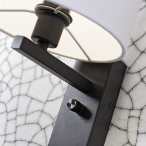 Aplica cu raft, mufa USB si abajur textil negru Florence 192871 universul-luminii.ro