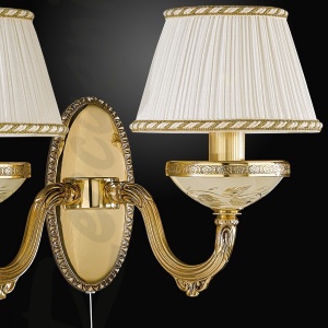 Aplica de perete clasica cu 2 brate din alama design italian 6522 107291 universul-luminii.ro