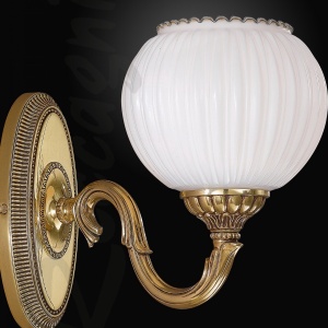 Aplica de perete clasica din alama design italian 9350 107891 universul-luminii.ro
