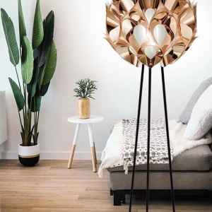 Lampadar cu trepied realizat manual Flora Copper 124311 universul-luminii.ro