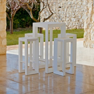 Set 2 tabureti de exterior / interior design modern premium FRAME STOOL 54096 Vondom - Img 7