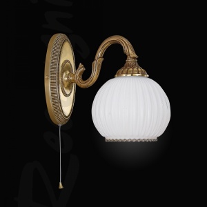 Aplica de perete clasica din alama design italian 9300 107802 universul-luminii.ro
