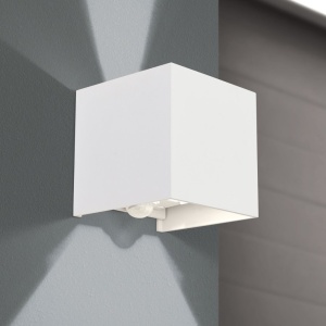 Aplica LED ambientala de exterior cu senzor de miscare IP54 CUBE-S alba 157202 universul-luminii.ro