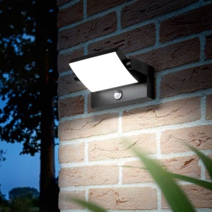 Aplica LED cu senzor de miscare pentru exterior IP54 Swipe ap neagra 119582 universul-luminii.ro