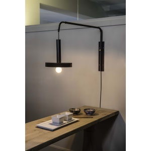 Aplica perete extensibila design modern WHIZZ negru/auriu 83482 universul-luminii.ro
