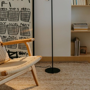 Lampadar LED de podea stil minimalist LEO negru - Img 2