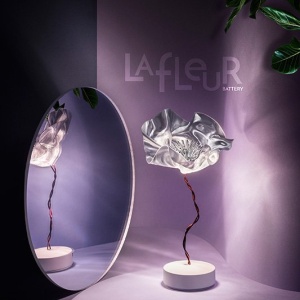Veioza, Lampa de masa cu baterii ideala restaurant, realizata manual Lafleur prisma 215642 universul-luminii.ro