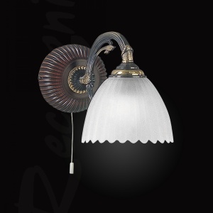 Aplica de perete design italian din alama cu lemn 3510 106053 universul-luminii.ro