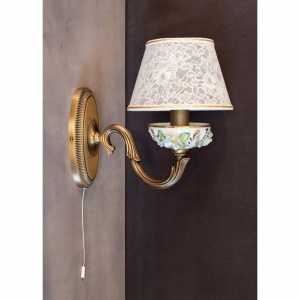 Aplica design italian din alama si portelan colorat 9961