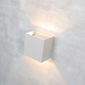 Aplica LED de perete iluminat exterior ambiental IP65 DAVOS XL alba 136273 universul-luminii.ro