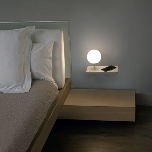 Aplica LED ultramoderna USB / Wireless charger NIKO stanga 63923 universul-luminii.ro