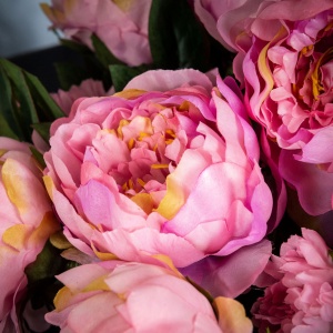 Aranjament floral elegant, design LUX ETERNITY ROUND PEONY PINK - Img 2